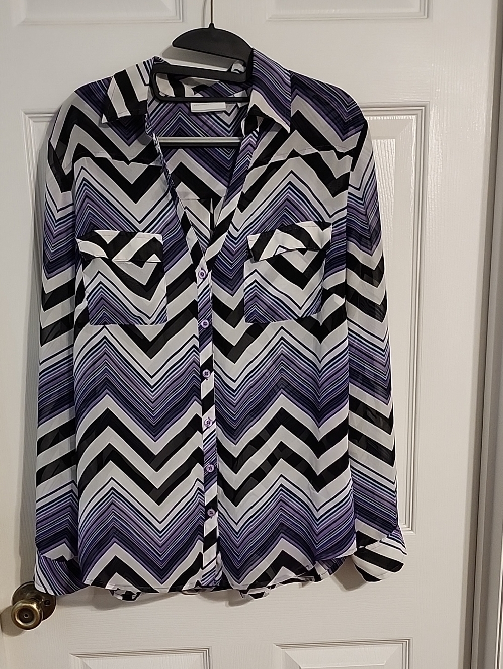 New York & Company Black, White & Purple Chevron Button-Up